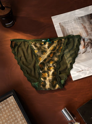 Does an Antibacterial Cotton Gusset Actually Work?