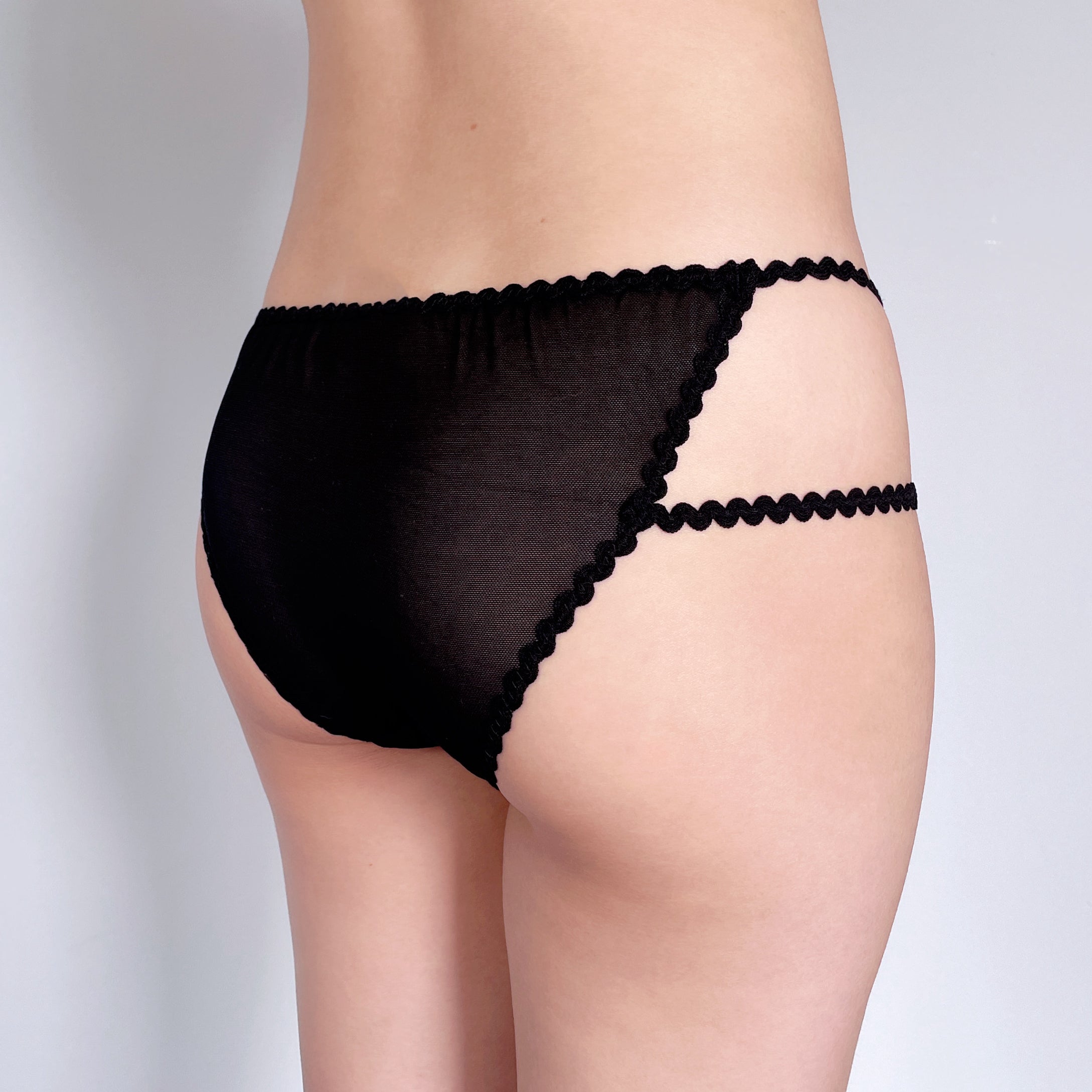 female_panty_lingerie_underwear